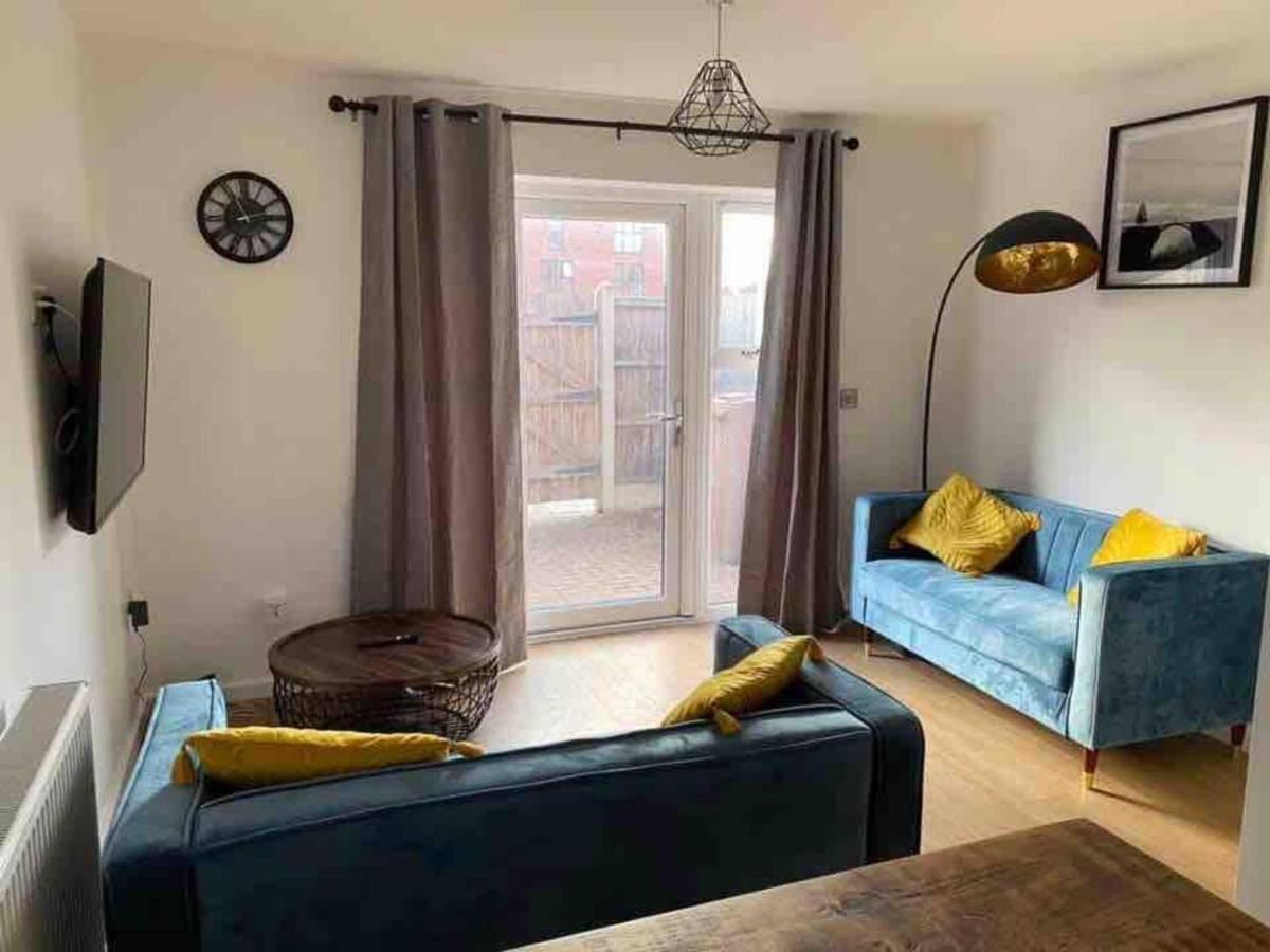 Beautiful 4-Bed House In Lincoln- Close To Centre Zewnętrze zdjęcie